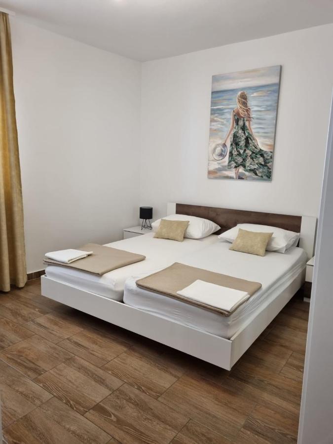 Apartman Smoljic 4+2 Примоштен Экстерьер фото